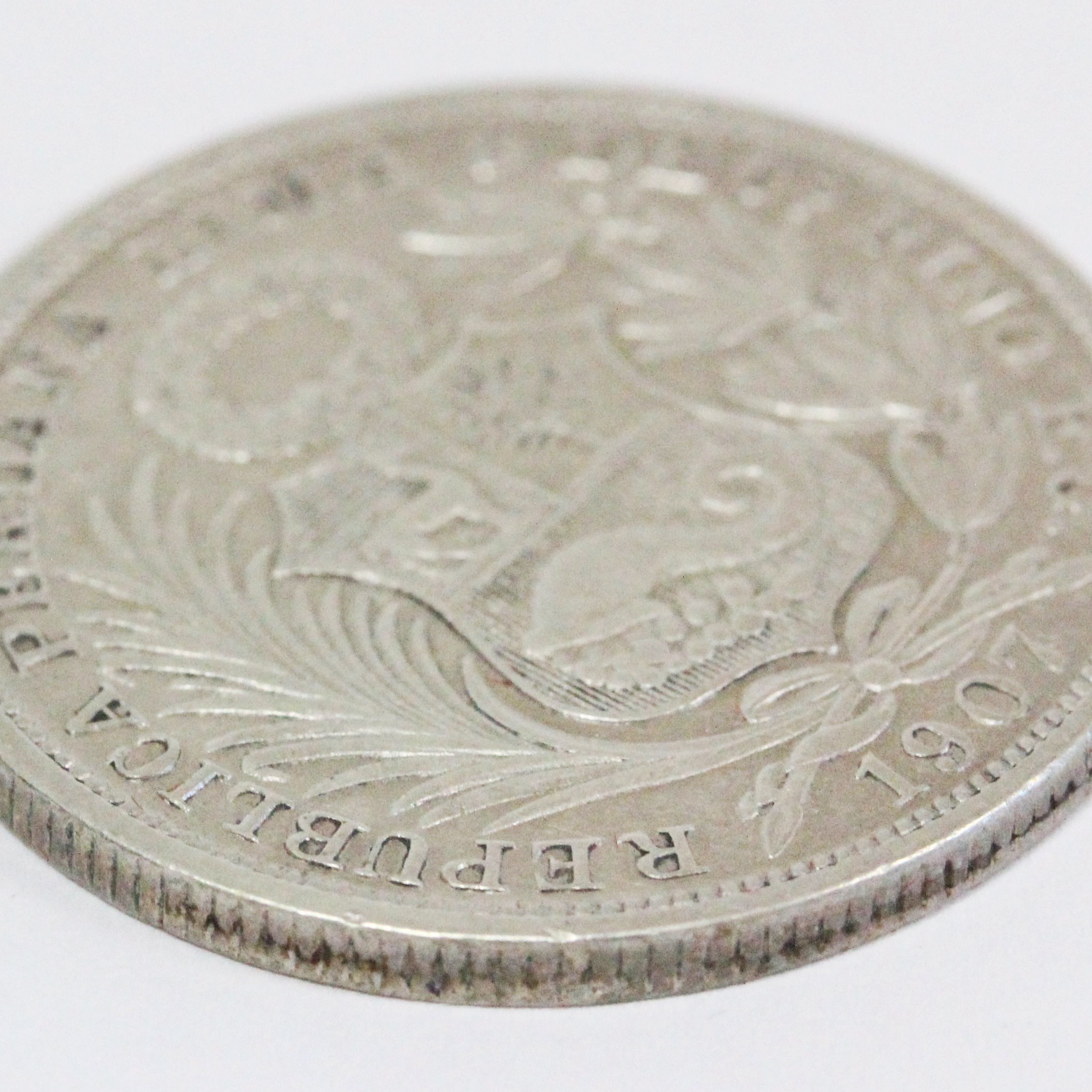 1907年 ペルー銀貨とボツワナ銀貨 - コレクション